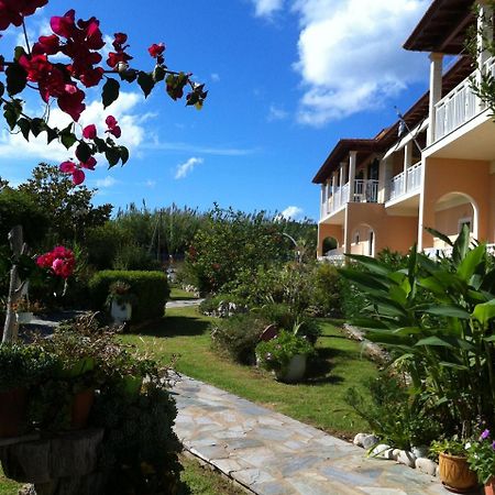 Eleni Apartments อาร์ริลลาส ภายนอก รูปภาพ