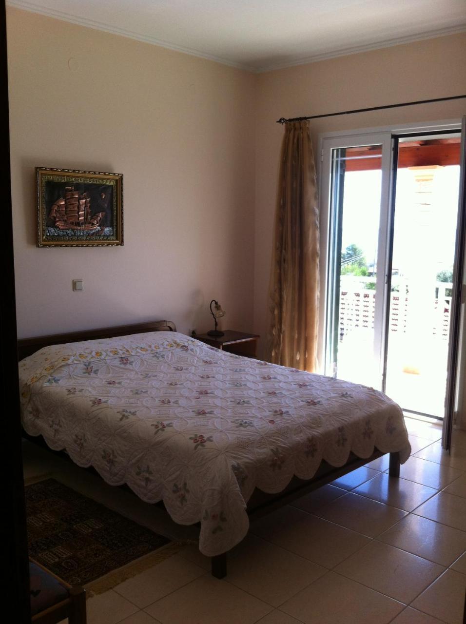 Eleni Apartments อาร์ริลลาส ภายนอก รูปภาพ